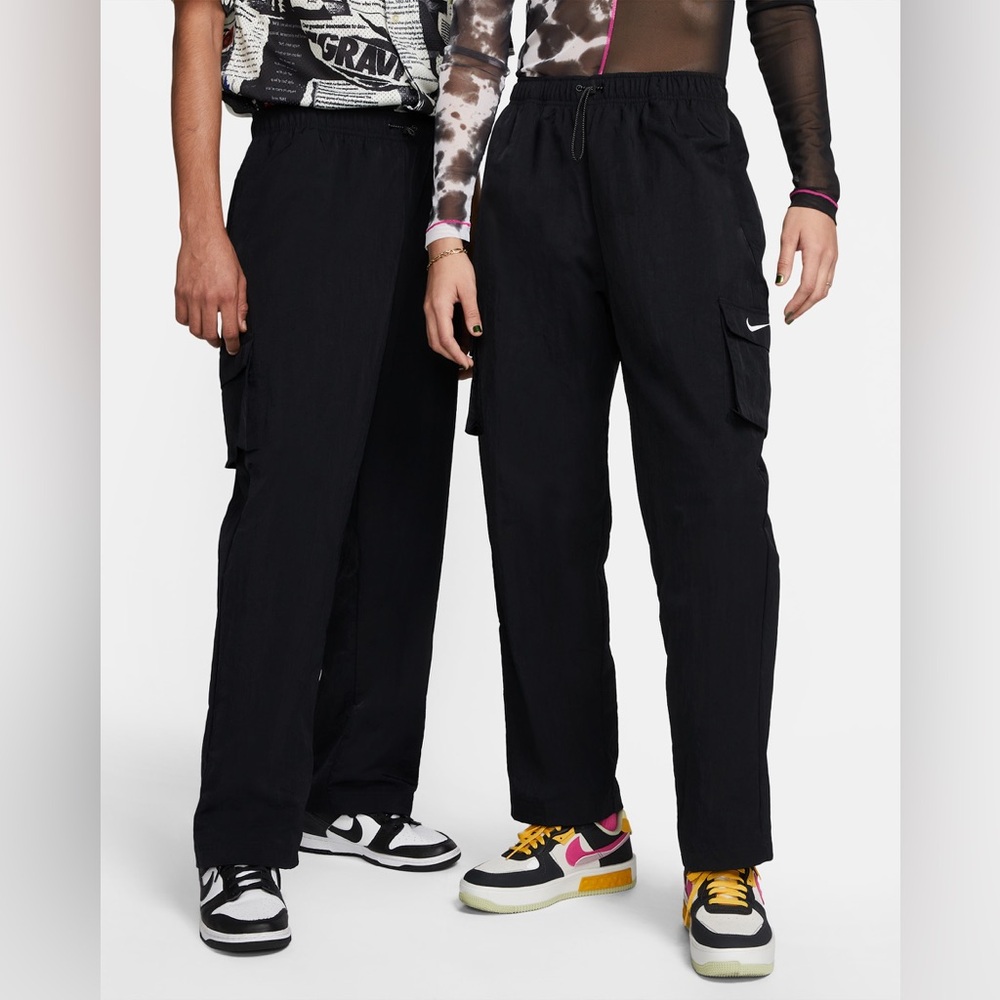 Nike Womens Pants Black Essential High Rise Woven Cargo Baggy Size Small